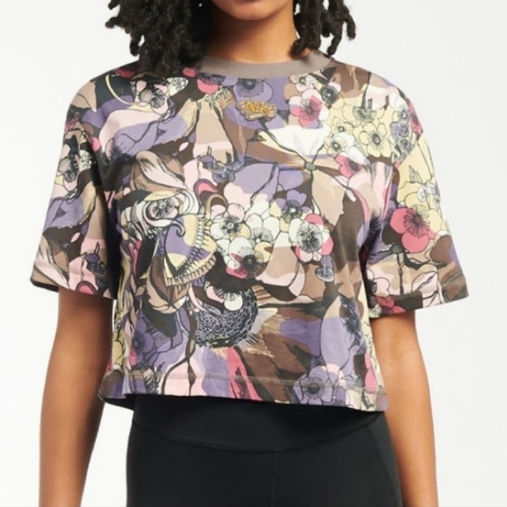Nike Sportswear‎ Femme Floral Print Crop Top Relaxed Tee Short  T-shirt Size XS